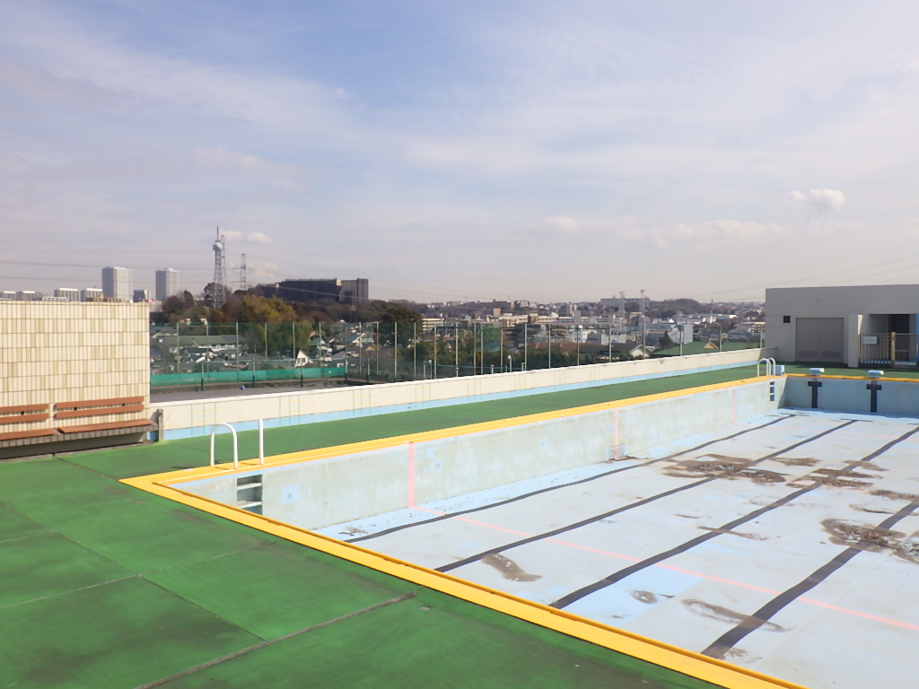 学校　屋上プールフェンス設置　　　横浜市戸塚区　