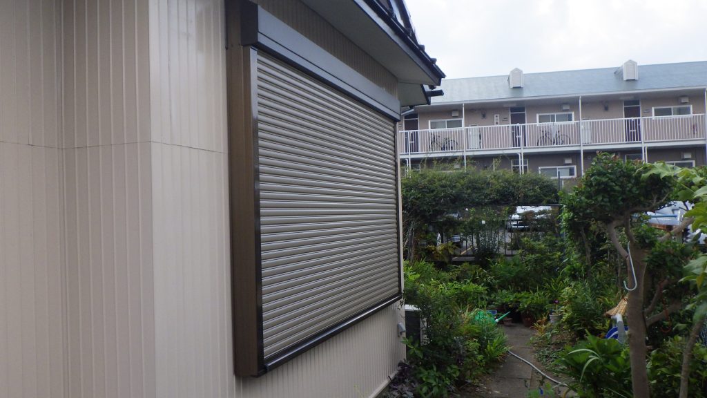 横浜市】LIXIL シャッター | 横浜市の窓サッシ・建具なら横浜